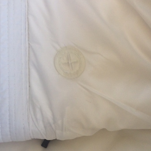 NWT CALVIN KLEIN Small Black/Cream Down Vest - Picture 5 of 16